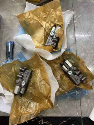 بيع مباشر من المصنع في المعدات القياسية Cat305.5E2 مجموعة مضخة هيدروليكية/ المقاومة الكهربائية عالية الحرارة في المعدات